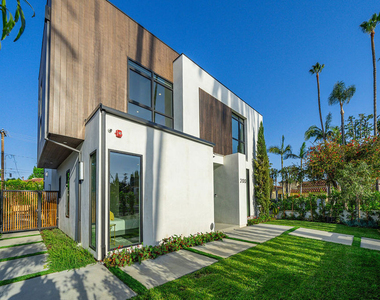 200 N Doheny Drive - Photo Thumbnail 18