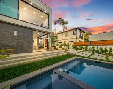 200 N Doheny Drive - Photo Thumbnail 11