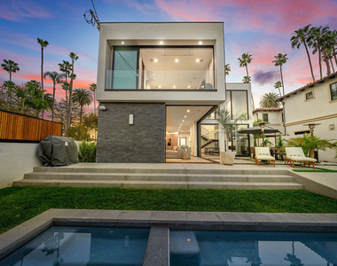 200 N Doheny Drive - Photo Thumbnail 12