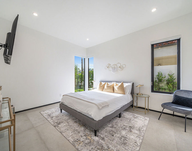 200 N Doheny Drive - Photo Thumbnail 30