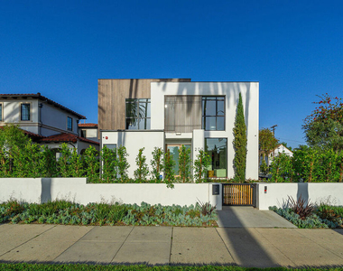 200 N Doheny Drive - Photo Thumbnail 13