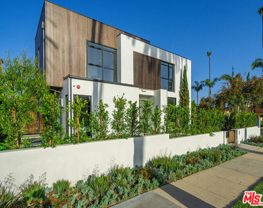 200 N Doheny Drive - Photo Thumbnail 15