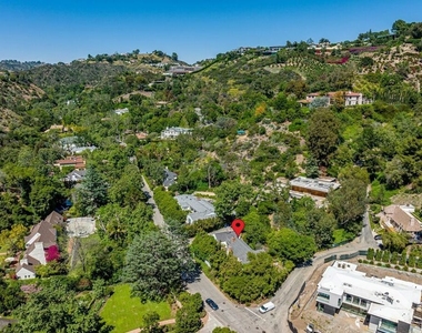1000 Stone Canyon Road - Photo Thumbnail 36