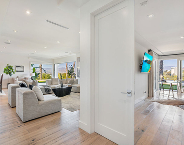 10901 Terryview Drive - Photo Thumbnail 24
