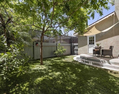 2333 Howard Ave - Photo Thumbnail 22
