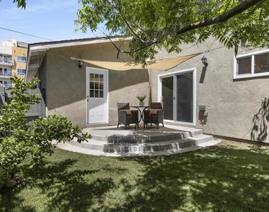 2333 Howard Ave - Photo Thumbnail 24