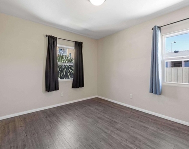 2333 Howard Ave - Photo Thumbnail 21