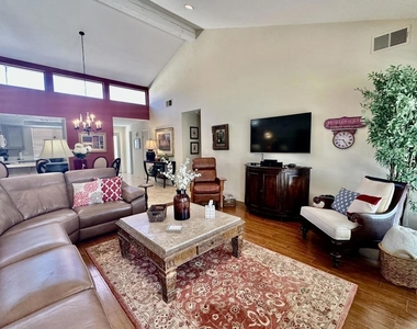 291 Serena Drive - Photo Thumbnail 6