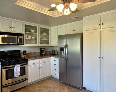 221 Serena Drive - Photo Thumbnail 11