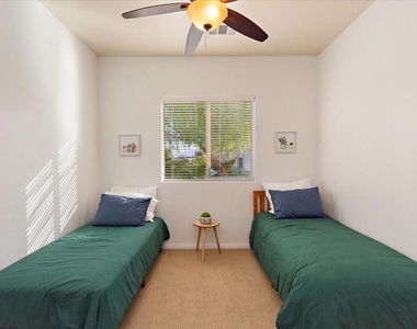 39561 Picasso Court - Photo Thumbnail 22