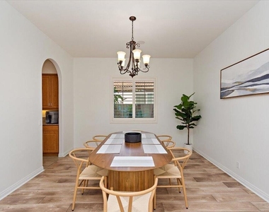 39561 Picasso Court - Photo Thumbnail 13