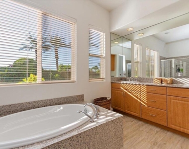 39561 Picasso Court - Photo Thumbnail 19