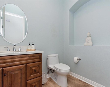 39561 Picasso Court - Photo Thumbnail 23