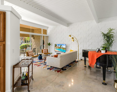 142 Sandpiper Street - Photo Thumbnail 3