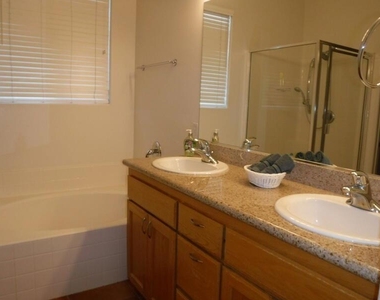 49544 Wayne Street - Photo Thumbnail 51