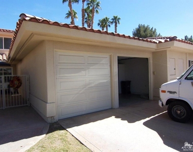 195 Desert Lakes Drive - Photo Thumbnail 23
