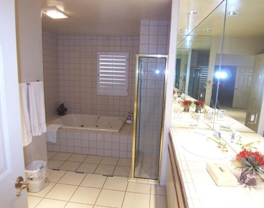 195 Desert Lakes Drive - Photo Thumbnail 18