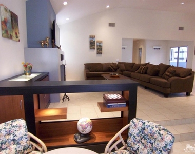195 Desert Lakes Drive - Photo Thumbnail 11