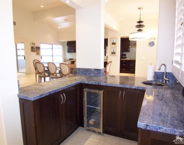 195 Desert Lakes Drive - Photo Thumbnail 7