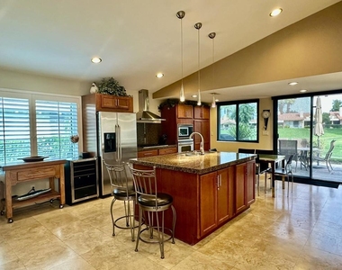 126 Castellana W - Photo Thumbnail 6