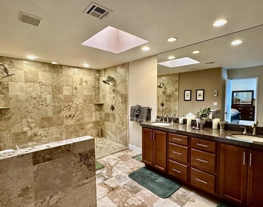 126 Castellana W - Photo Thumbnail 12