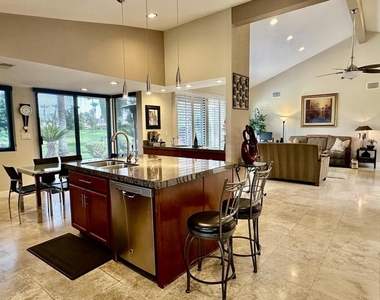 126 Castellana W - Photo Thumbnail 5