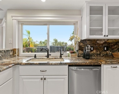 28682 Breckenridge Drive - Photo Thumbnail 14