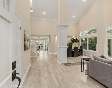 28682 Breckenridge Drive - Photo Thumbnail 2