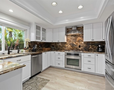 28682 Breckenridge Drive - Photo Thumbnail 12