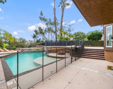 28682 Breckenridge Drive - Photo Thumbnail 30