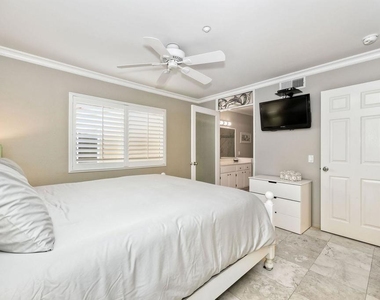 400 N The Strand - Photo Thumbnail 7