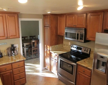40556 Clover Lane - Photo Thumbnail 13