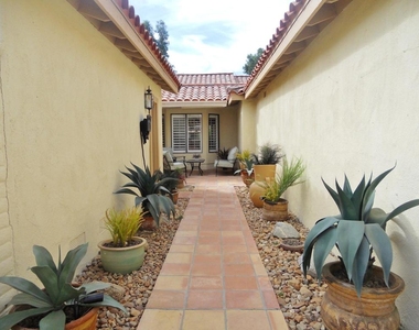197 Madrid Avenue - Photo Thumbnail 2