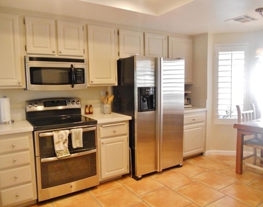 197 Madrid Avenue - Photo Thumbnail 4
