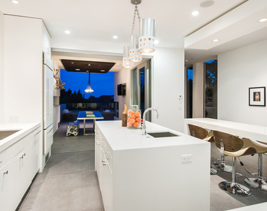 1352 Miller Drive - Photo Thumbnail 8