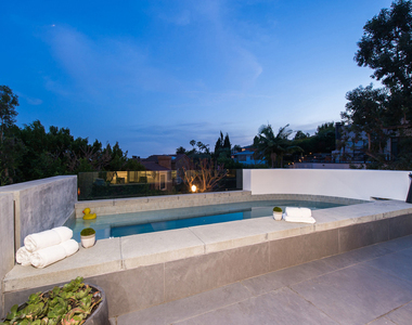1352 Miller Drive - Photo Thumbnail 11