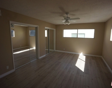 1538 Stanford Street - Photo Thumbnail 29