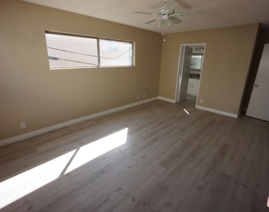 1538 Stanford Street - Photo Thumbnail 24