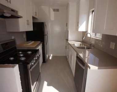 1538 Stanford Street - Photo Thumbnail 23