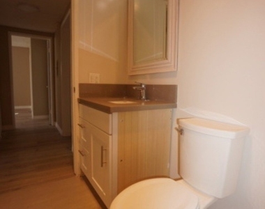 1538 Stanford Street - Photo Thumbnail 10