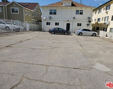 1214 S Norton Avenue - Photo Thumbnail 4