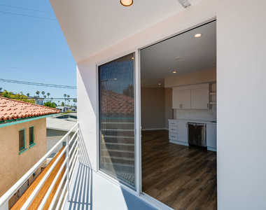 842 11th Street - Photo Thumbnail 16