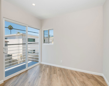 842 11th Street - Photo Thumbnail 21