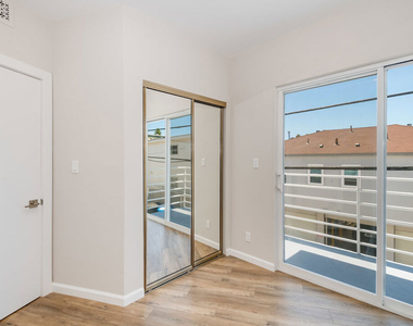 842 11th Street - Photo Thumbnail 24