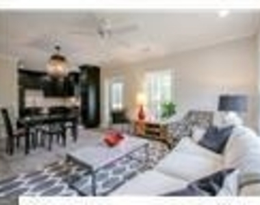 560 Tivoli Trail Road - Photo Thumbnail 14