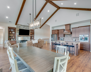 103 Bent Grass Way - Photo Thumbnail 9