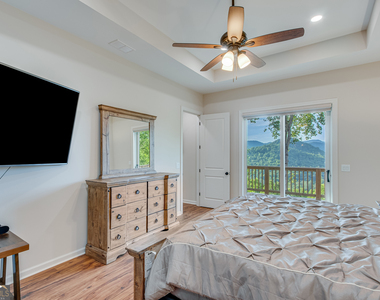 103 Bent Grass Way - Photo Thumbnail 14