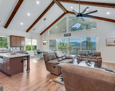 103 Bent Grass Way - Photo Thumbnail 5