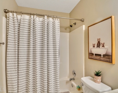 2025 Winsburg Drive Nw - Photo Thumbnail 14
