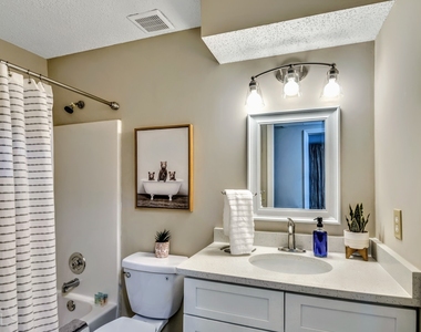 2025 Winsburg Drive Nw - Photo Thumbnail 13